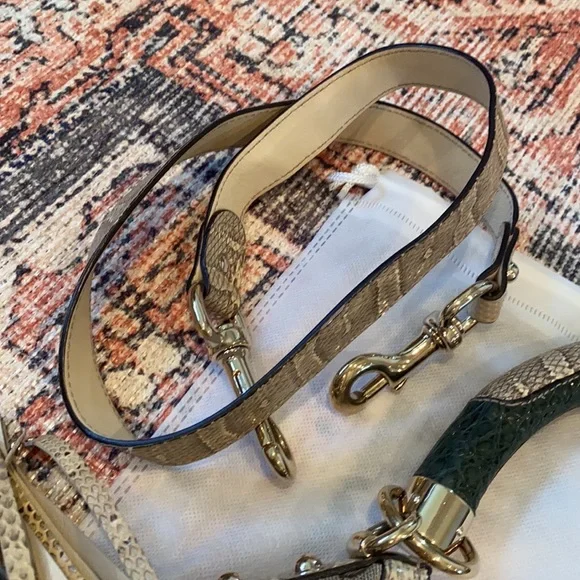 Gucci Crest Indy Hobo Bag (Limited Edition) - Picture 3 of 12